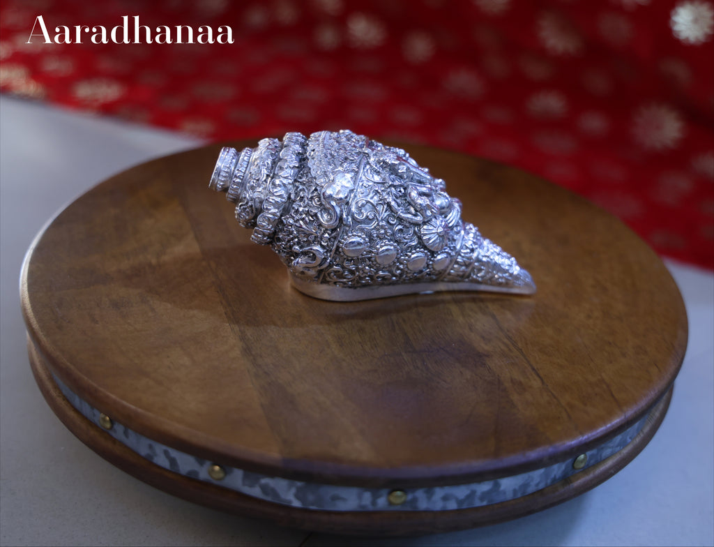 Silver Finish Decorative Shankh (Conch) Idol for Home Temple & Vastu Décor