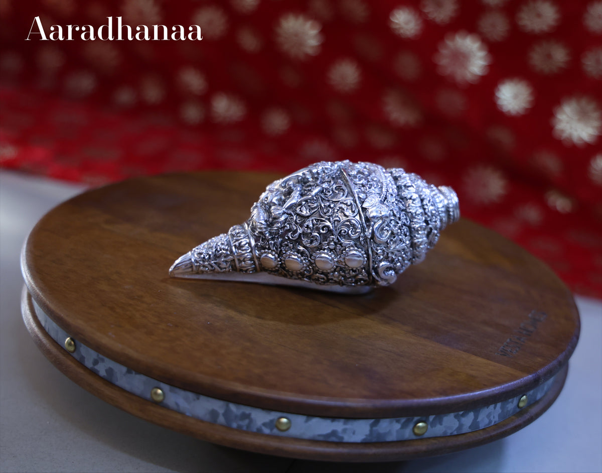 Silver Finish Decorative Shankh (Conch) Idol for Home Temple & Vastu Décor